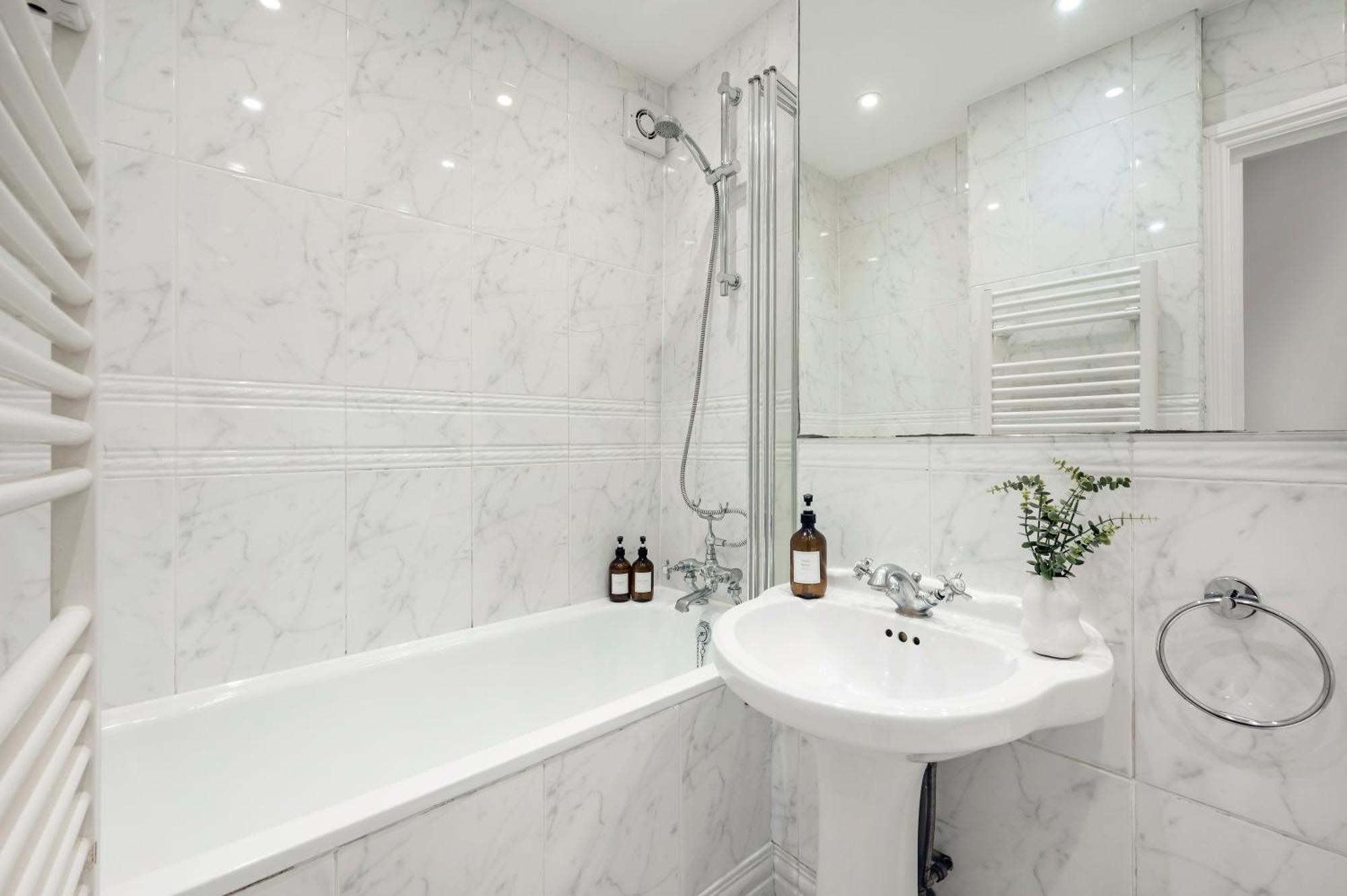2 Bedr, 3 Beds, 1 Bath Thames, Trafalgar Sq Лондон Экстерьер фото